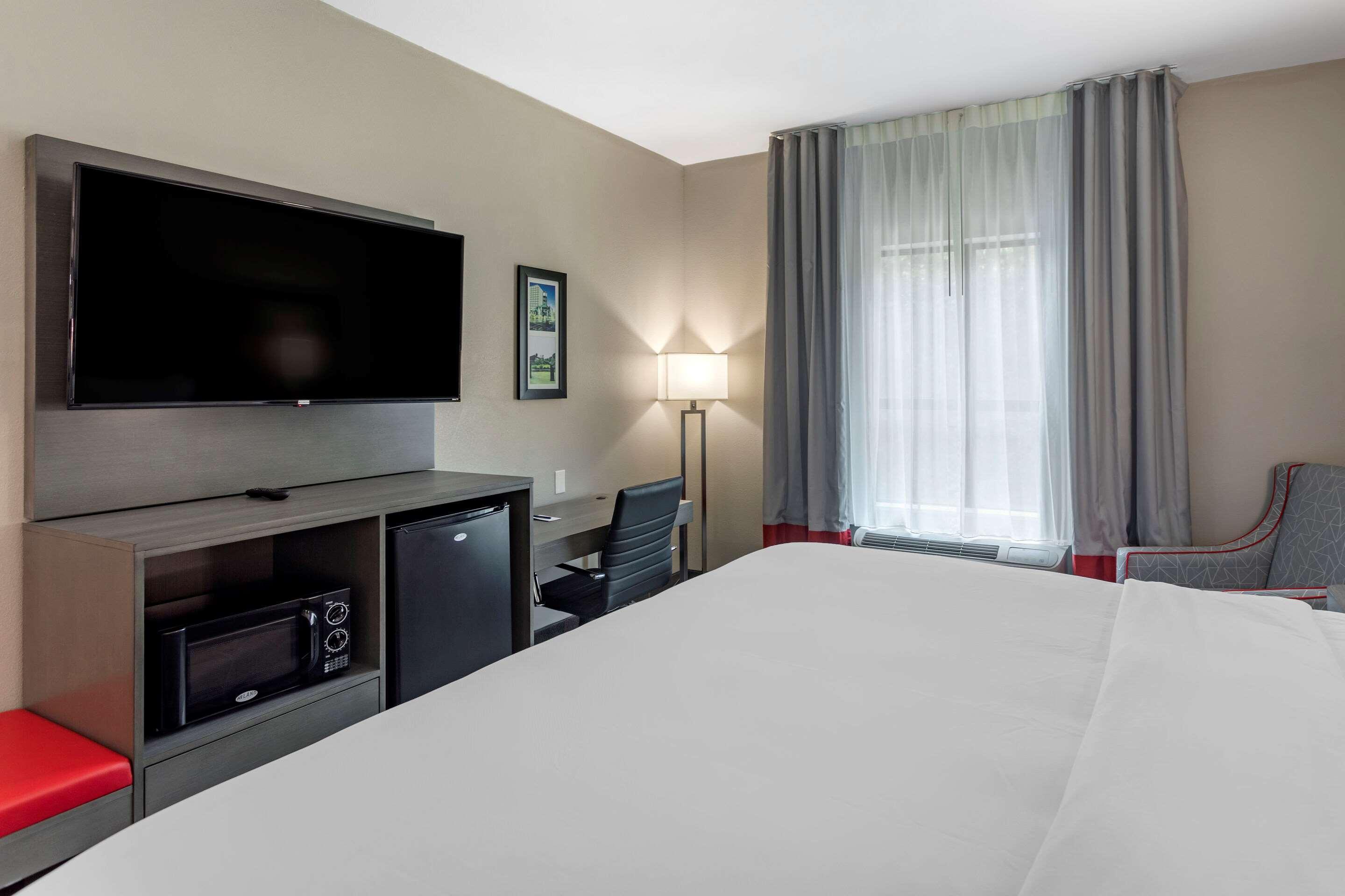 Comfort Inn & Suites Olive Branch Bagian luar foto
