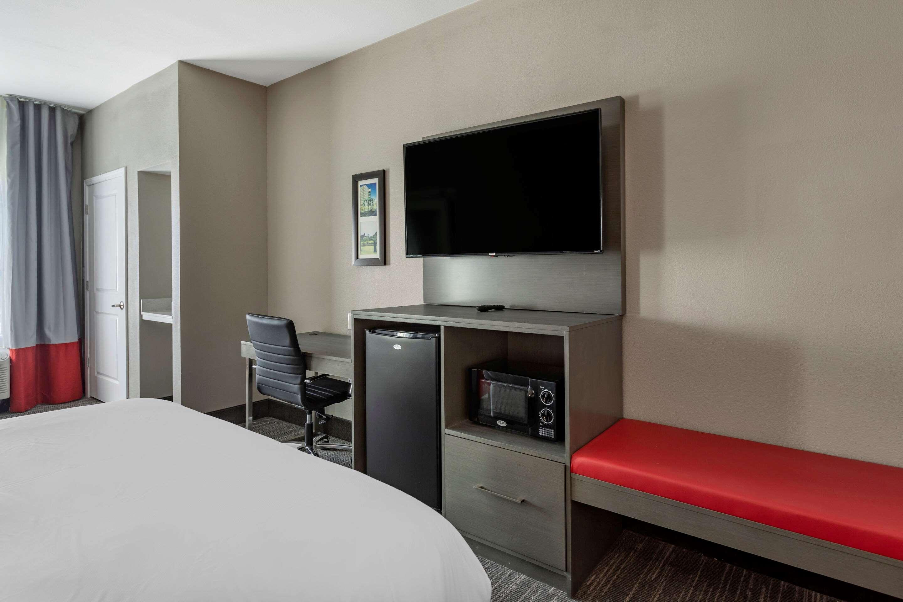 Comfort Inn & Suites Olive Branch Bagian luar foto