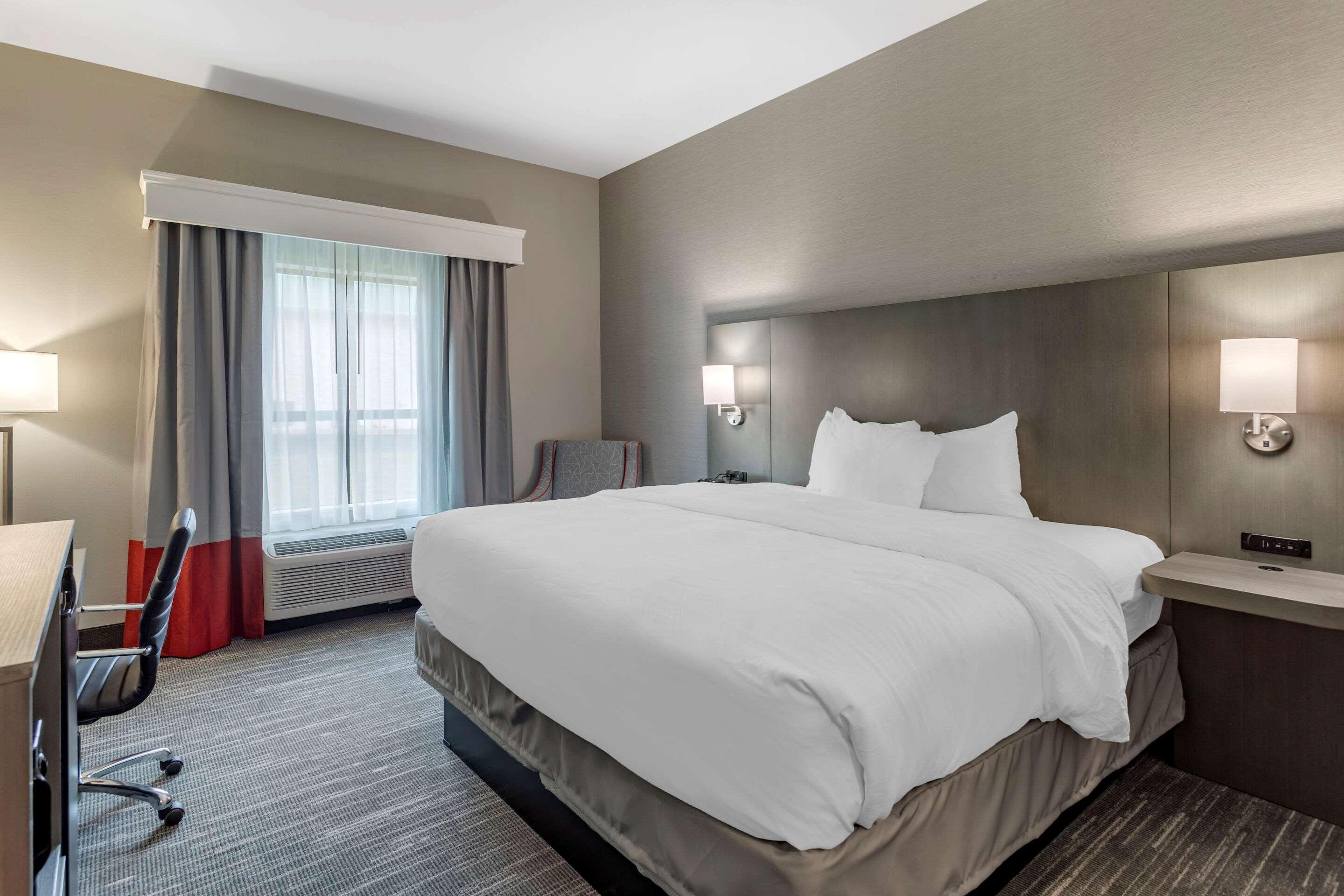 Comfort Inn & Suites Olive Branch Bagian luar foto