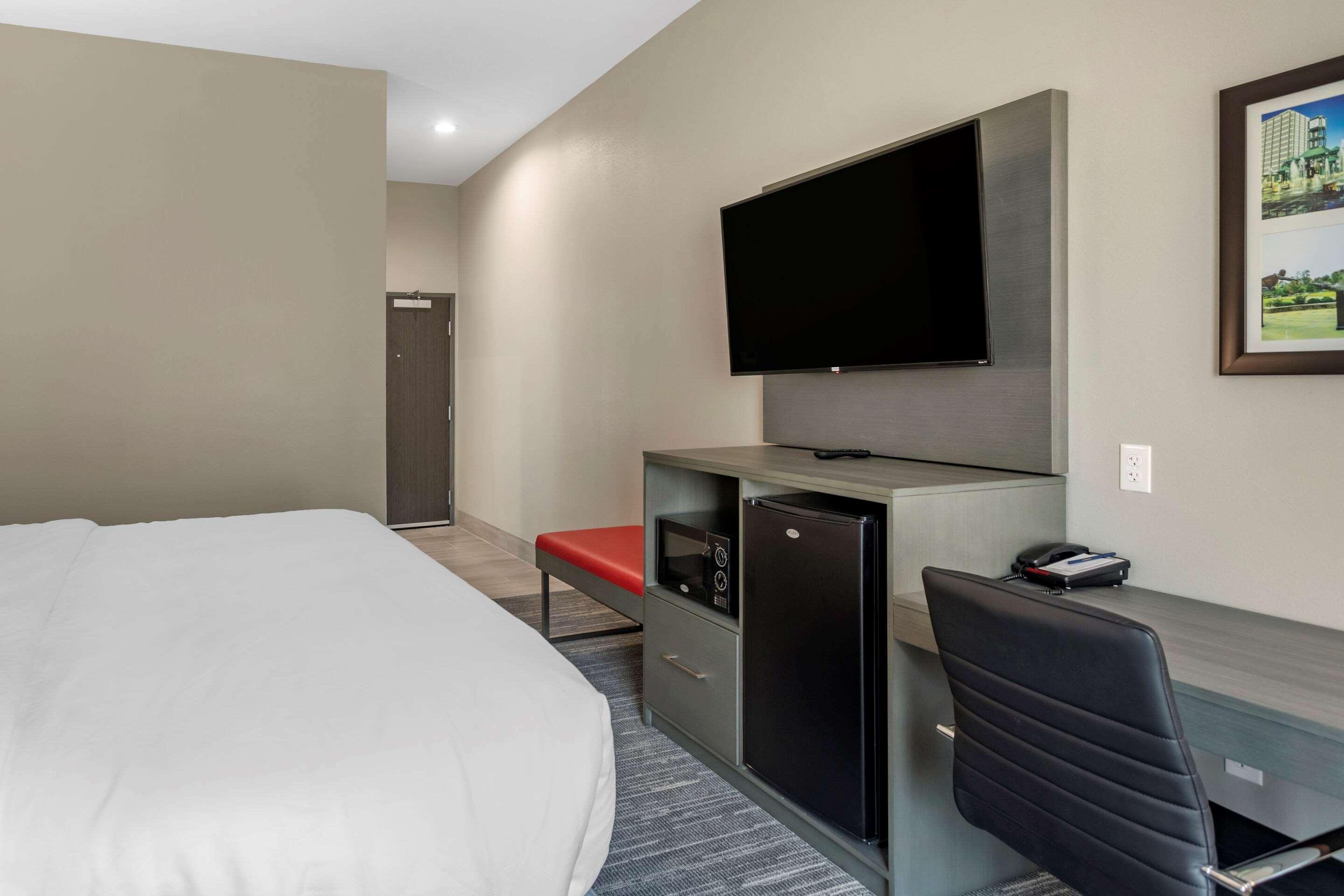 Comfort Inn & Suites Olive Branch Bagian luar foto