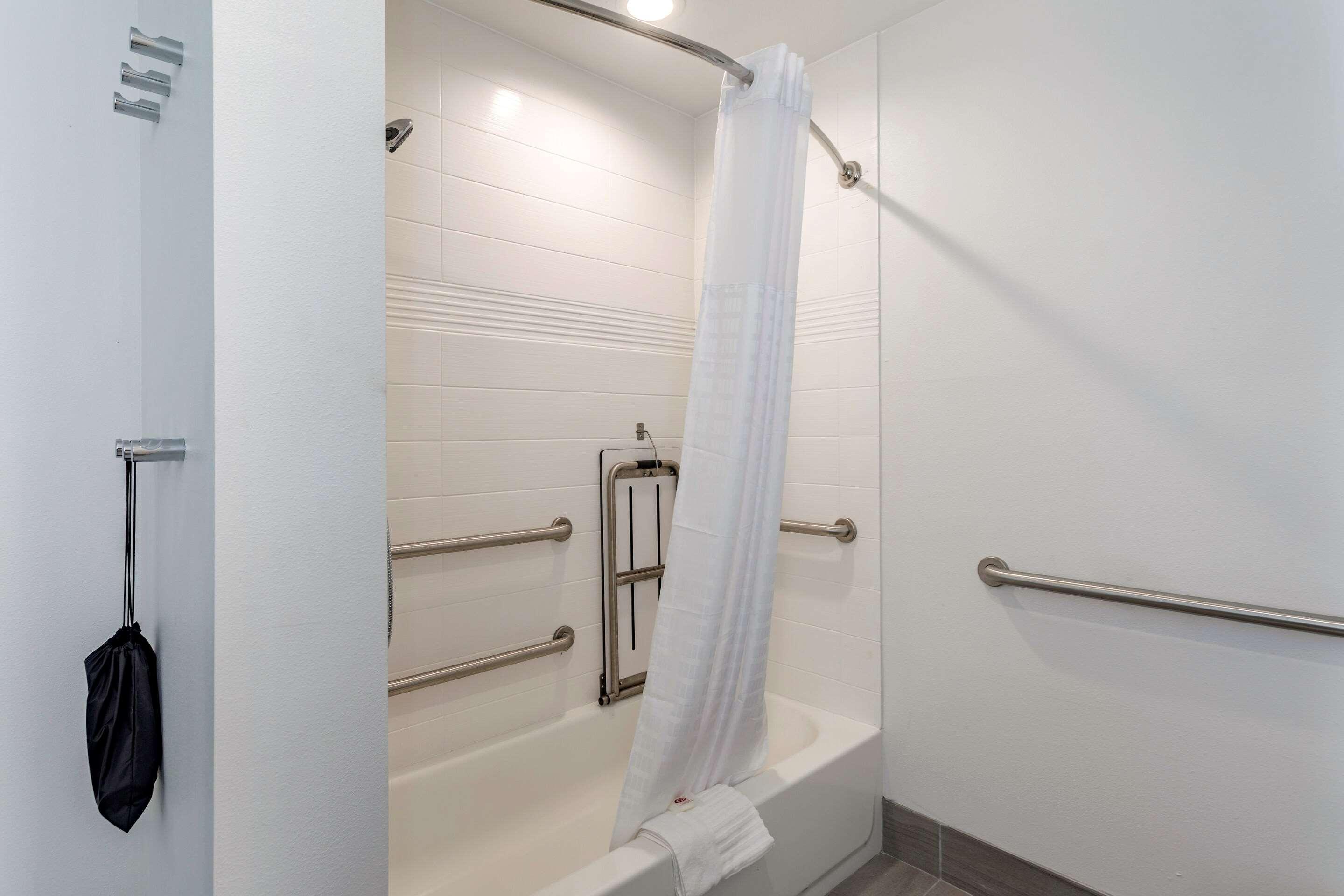Comfort Inn & Suites Olive Branch Bagian luar foto